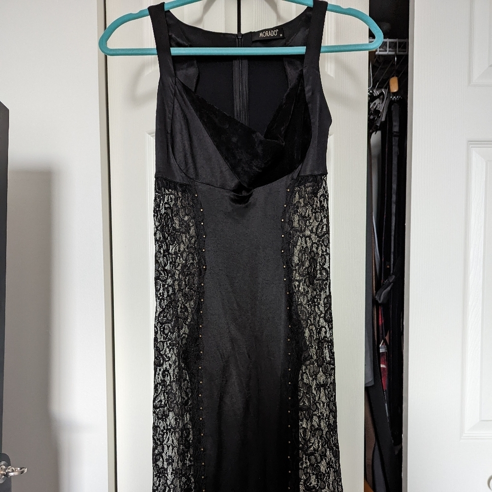 Lace  dress - Picture 3 of 11